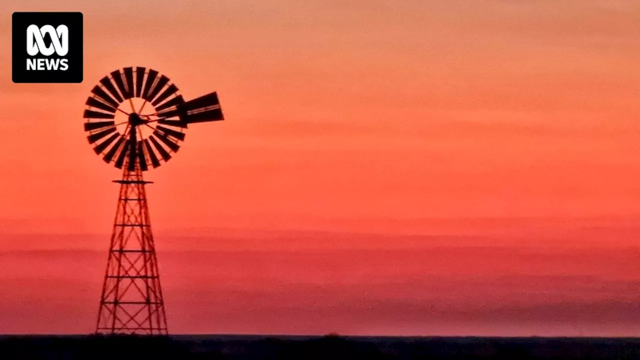 Why outback sunrises and sunsets are spectacular in winter