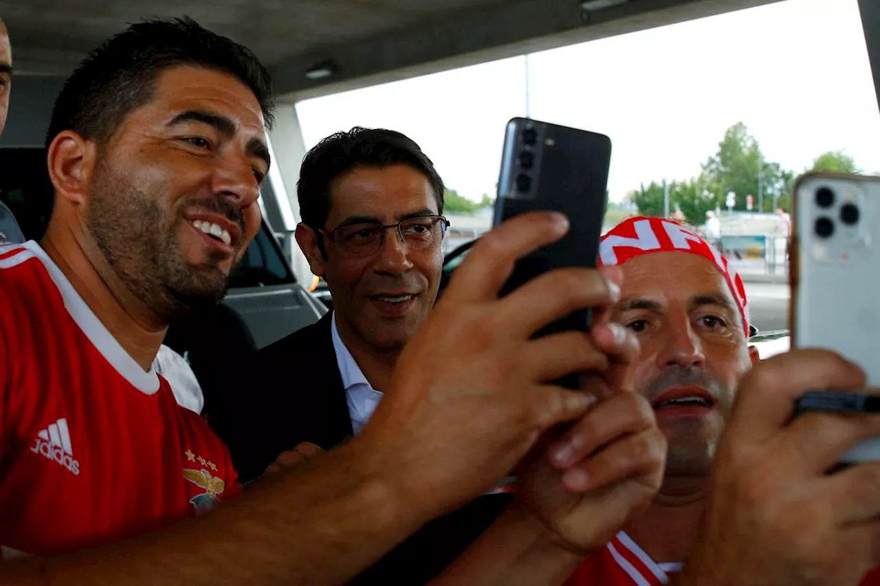 Rui Costa sente o pulso ao Benfica