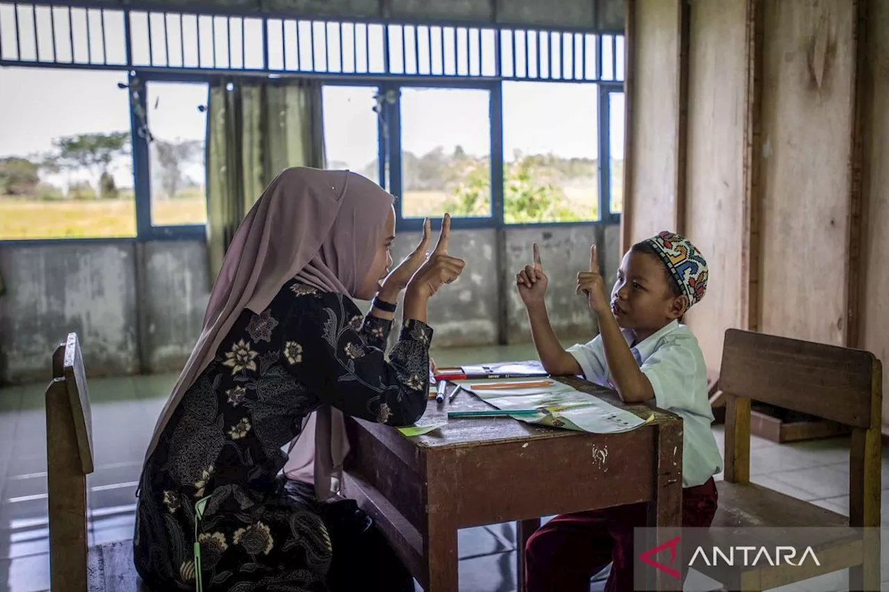 SD Negeri Sampurna 2 di Kalsel terancam ditutup karena kekurangan siswa