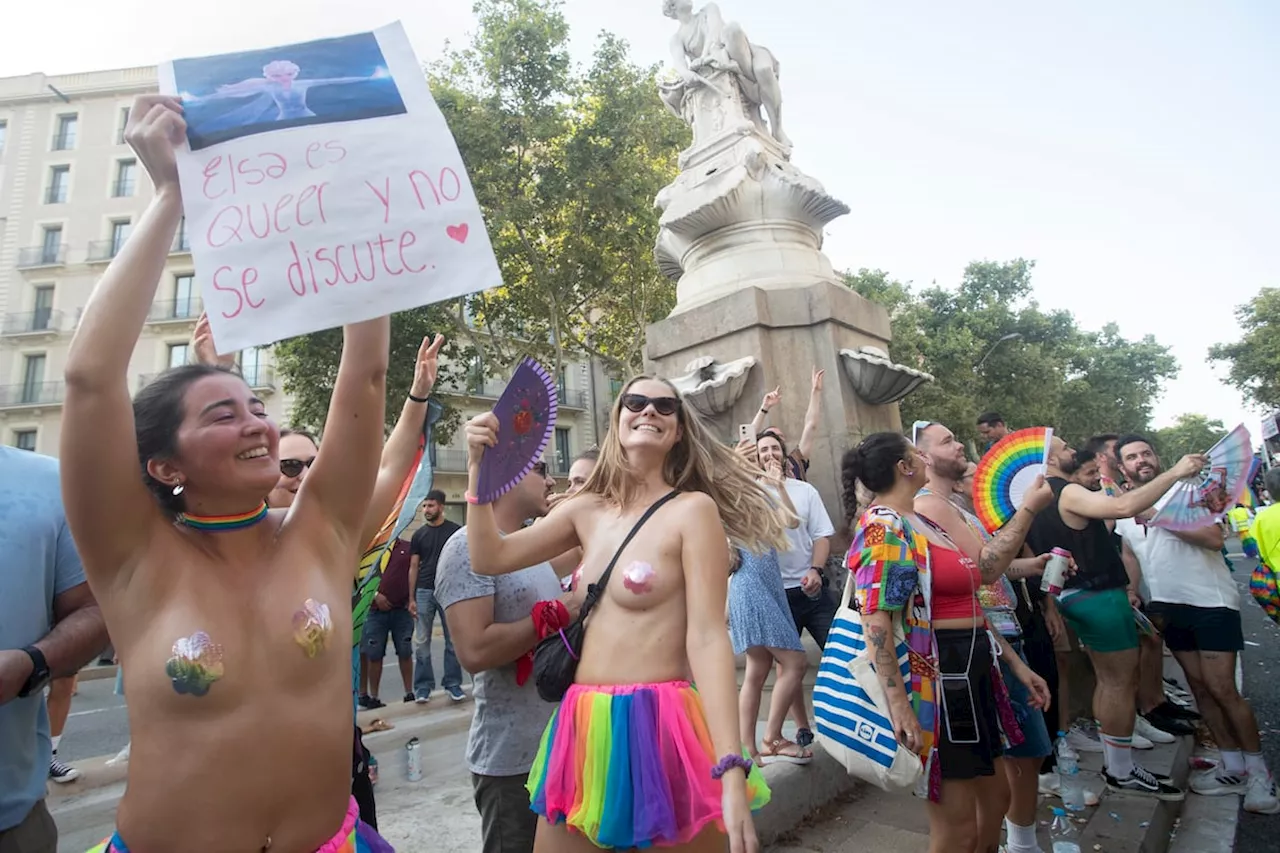 El Pride llena Barcelona y reivindica más educación en diversidad