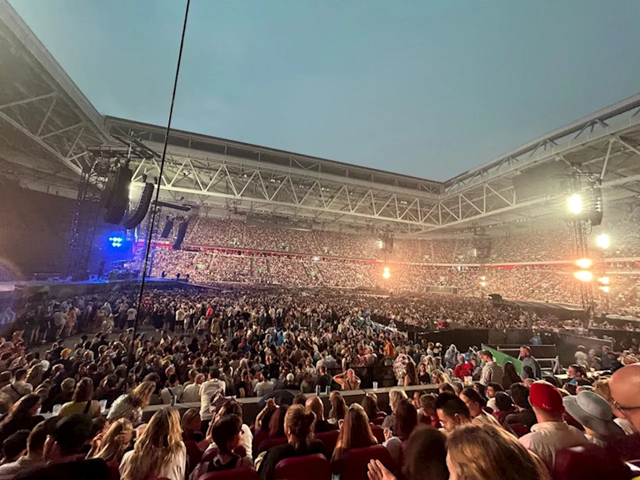 Coldplay in Düsseldorf: Kurz vor dem Start kracht es gewaltig