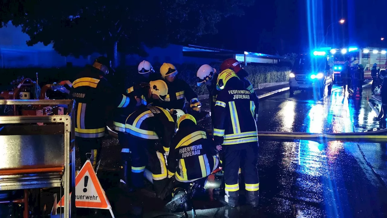 Kräftige Unwetter hinterlassen Spur der Verwüstung