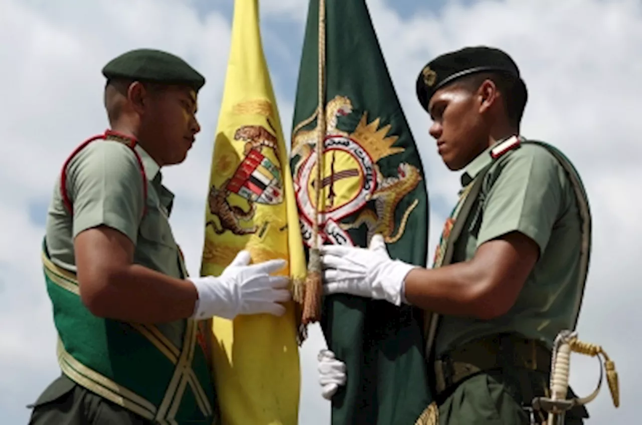 Malaysian Armed Forces officers undergo stringent training to carry Royal Standard at 17th King’s installation