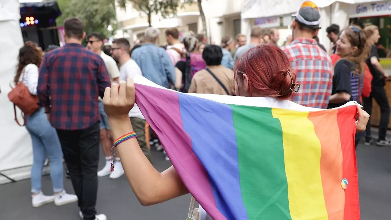 Berlin & Brandenburg: Zehntausende zu lesbisch-schwulem Stadtfest erwartet