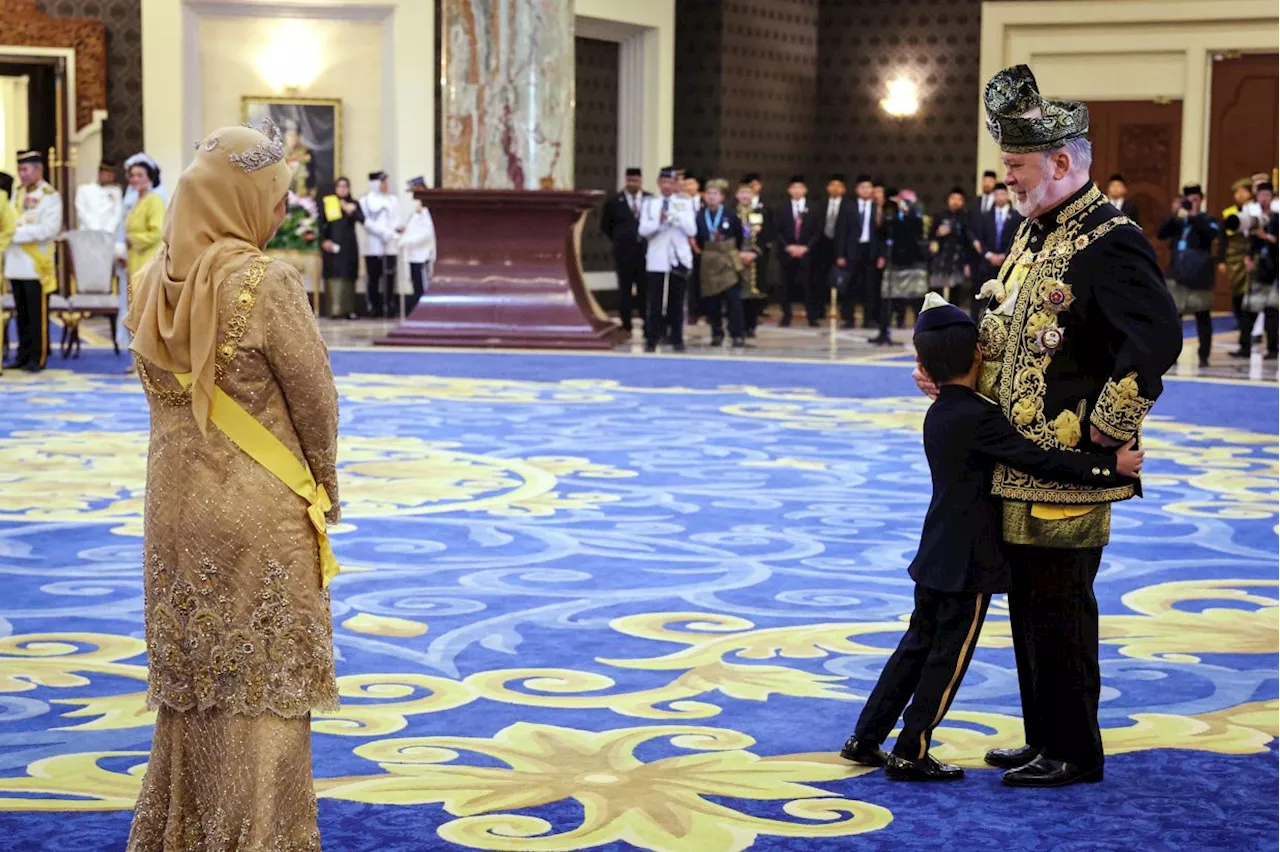 Congratulatory messages flood social media in conjunction with King's installation