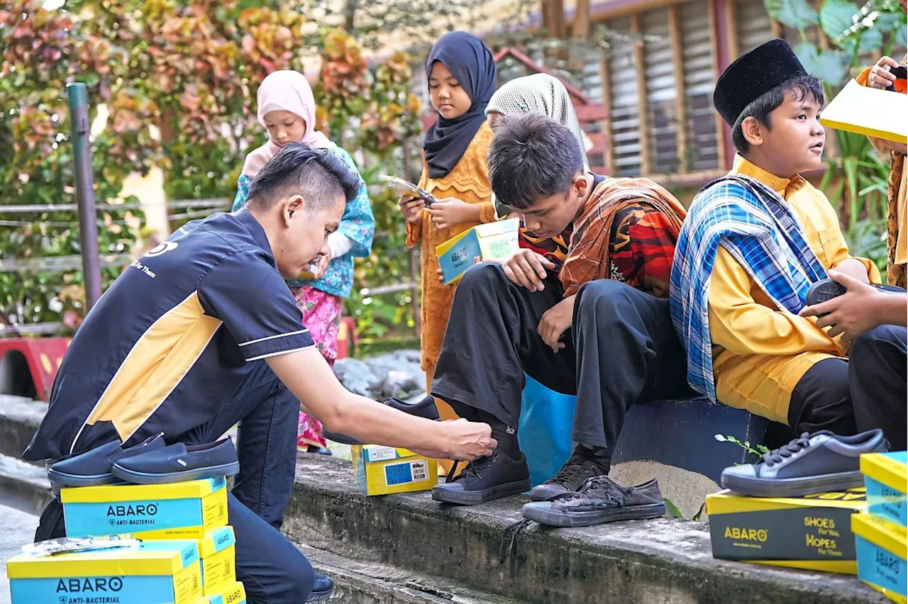 Malaysian shoe company spearheads campaign to provide 1,000 shoes to B40 and Orang Asli students