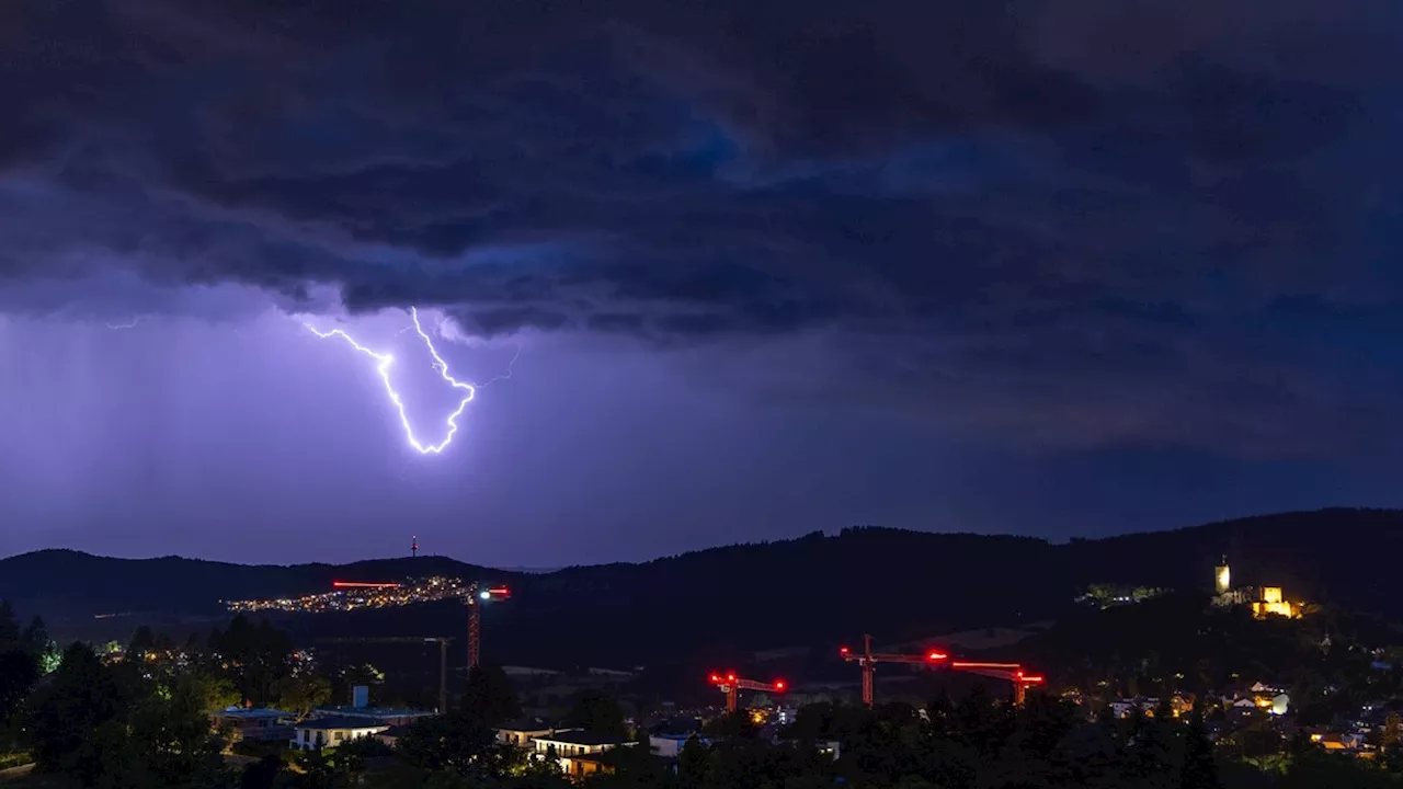 Wetter in Deutschland: Erste Hitzewelle endet mit schweren Gewittern