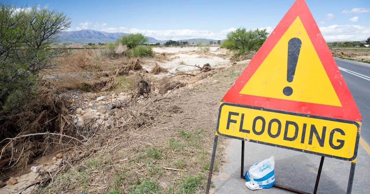 Two lanes on N1 near Sable Road closed due to Century City flooding