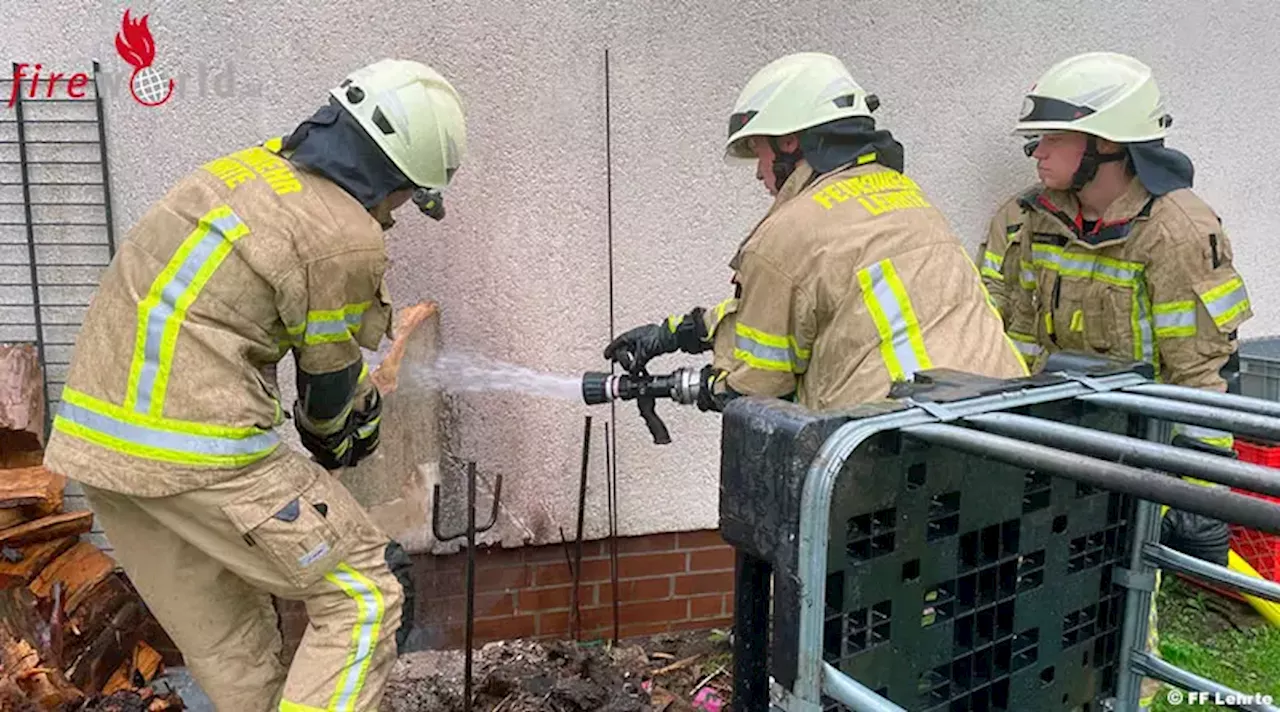 D: Aufmerksame Nachbarin bemerkt Brand hinter einer Garage