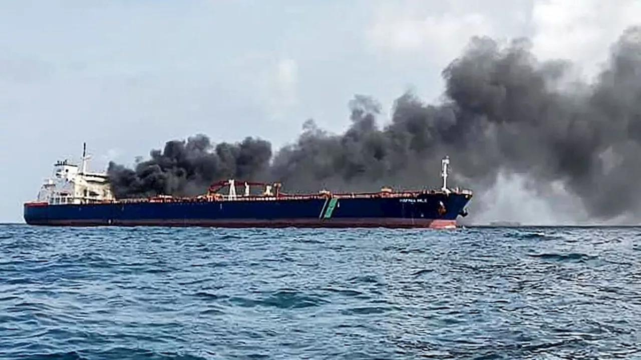 Suspected of Carrying Iranian Oil, Tanker Runs Away After Collision