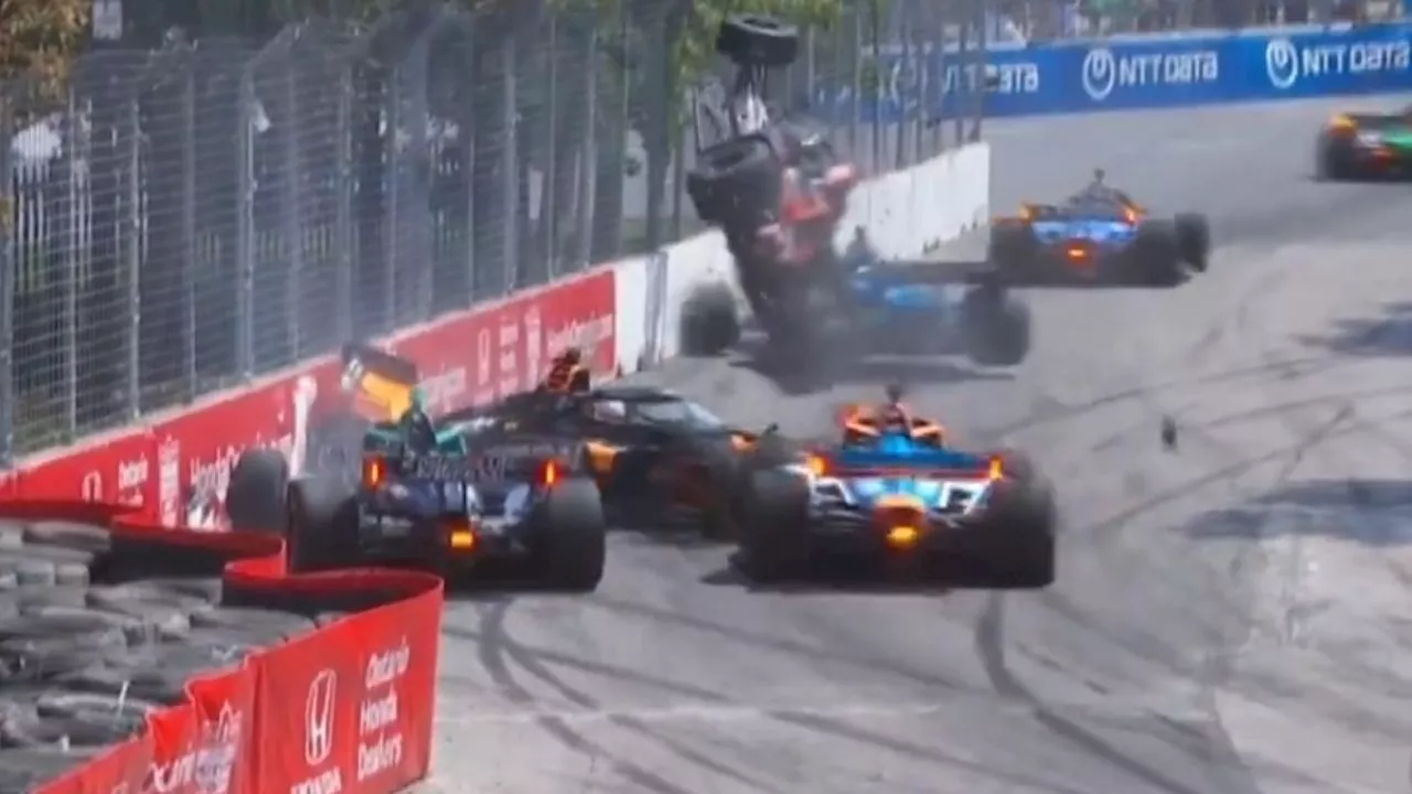 VIDEO: Pato O’Ward sufre terrible accidente durante carrera de la IndyCar en Toronto