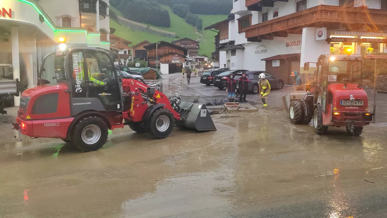 Überflutete Häuser und Straßen - Unwetter in Österreich – Zivilschutzalarm ausgerufen