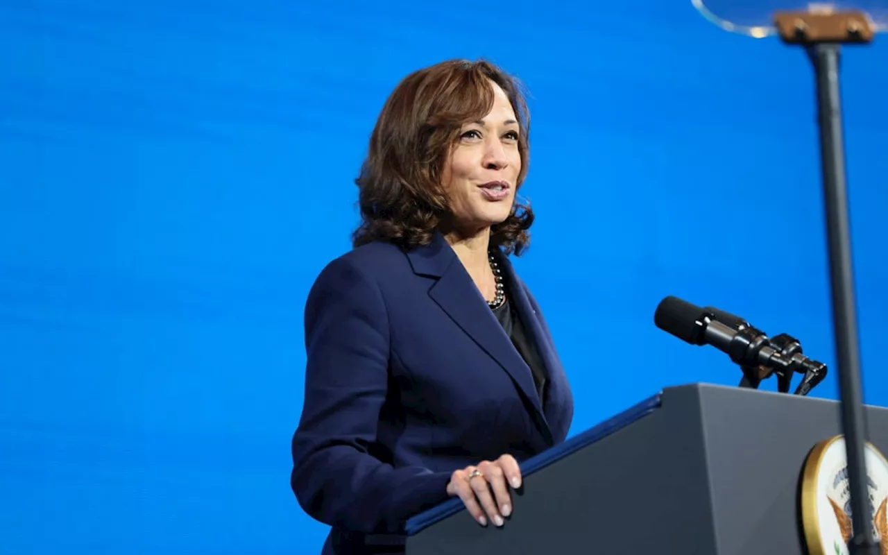 Kamala Harris se manifesta após desistência de Joe Biden