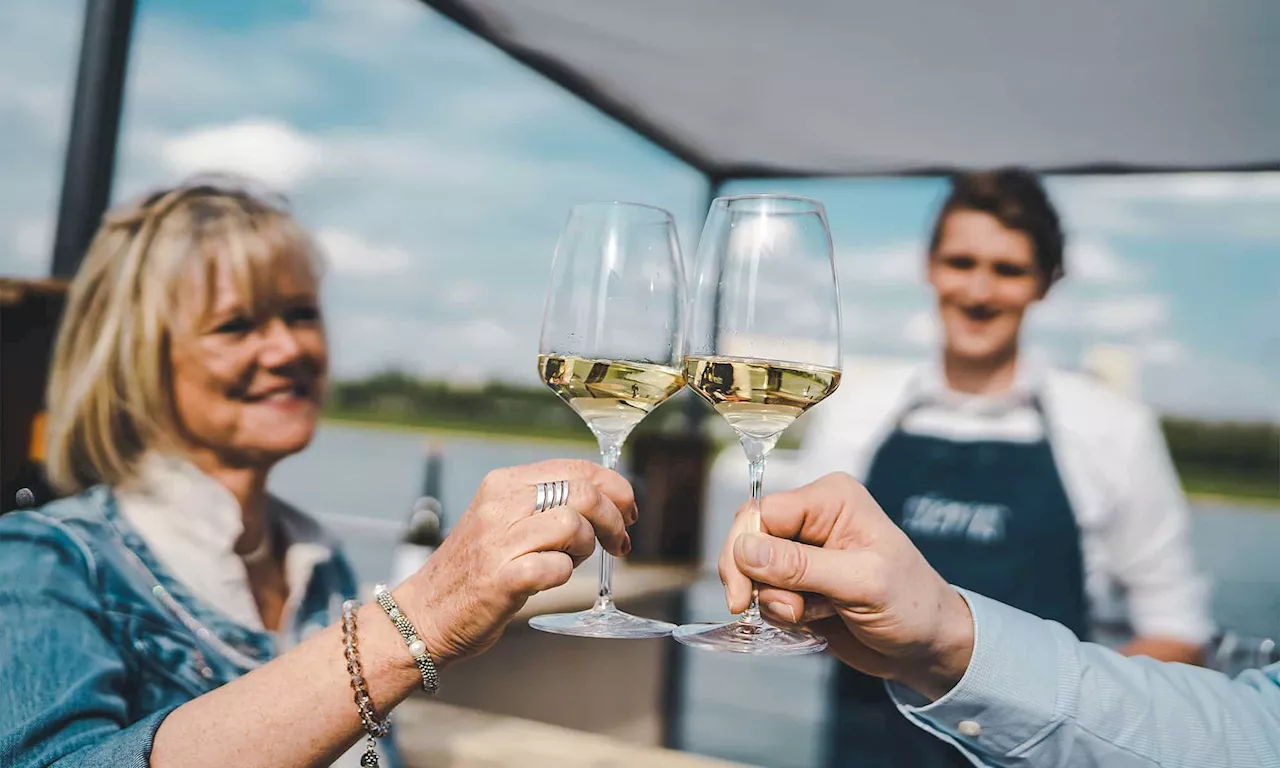 Weinfest am Rhein in Köln