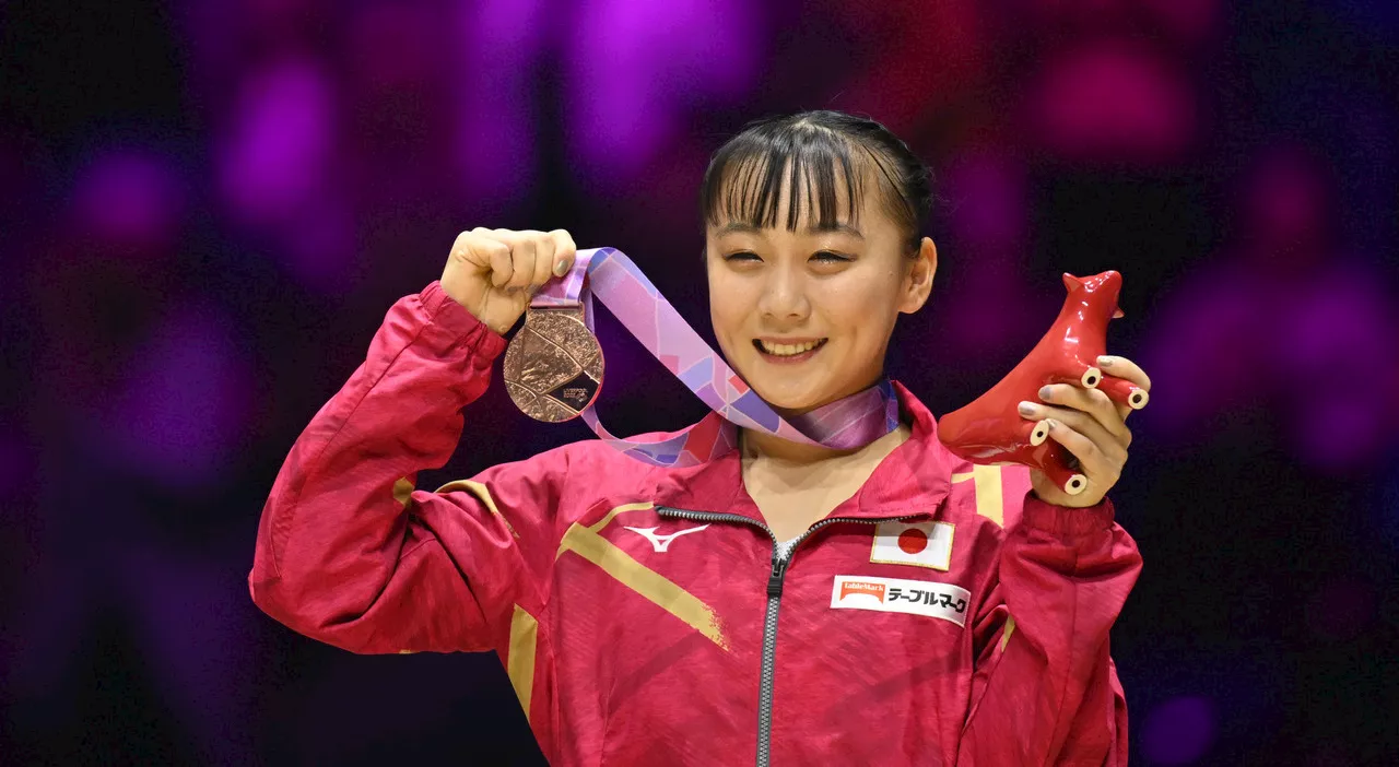 Olimpiadi 2024, Shoko Miyata non ci sarà: la ginnasta giapponese mandata a casa per colpa delle sigarette