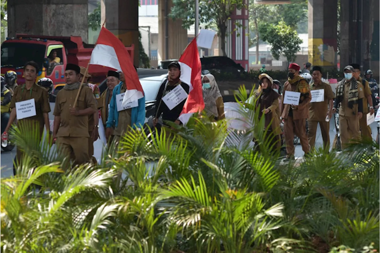 Komisi X DPR Sebut Isitilah Cleansing Terhadap Pemecatan Sepihak Guru Honorer di Jakarta Sadis