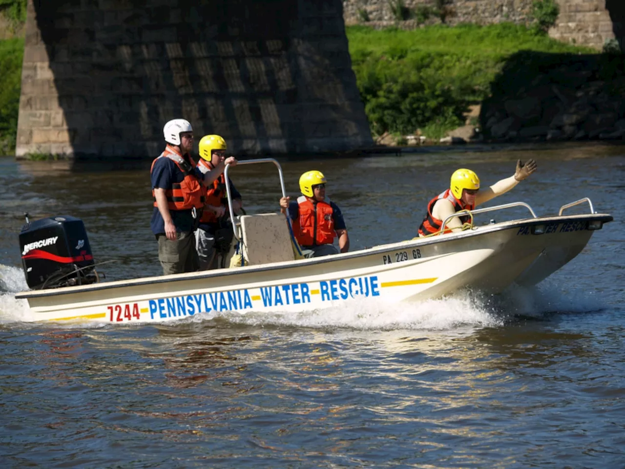 Search continues Sunday for possible Delaware River drowning