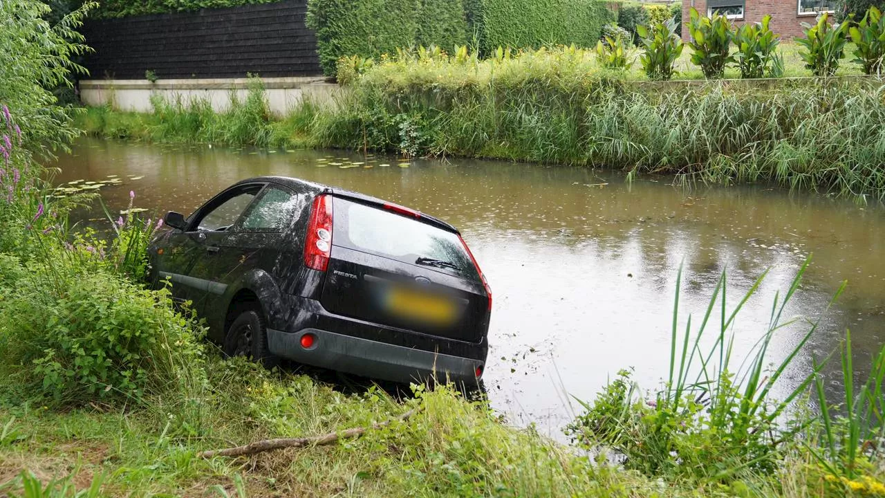 112-nieuws: Auto belandt in het water • camper in brand op A16