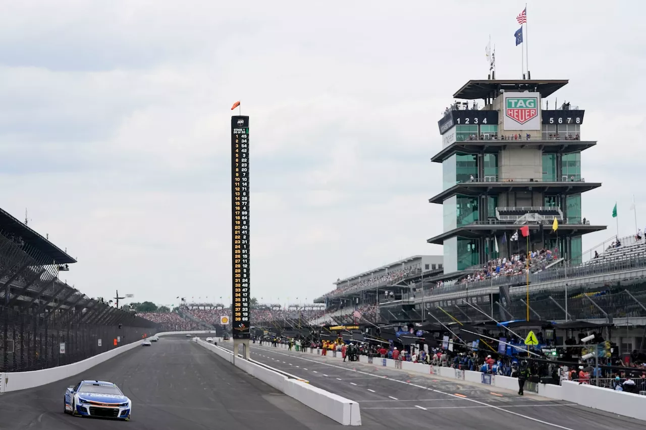 Kyle Larson uses late charge through the field for 1st Brickyard 400 victory
