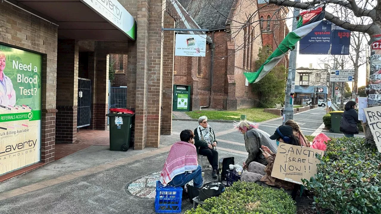 Pro-Palestine protester presence outside PM’s electorate office dwindles