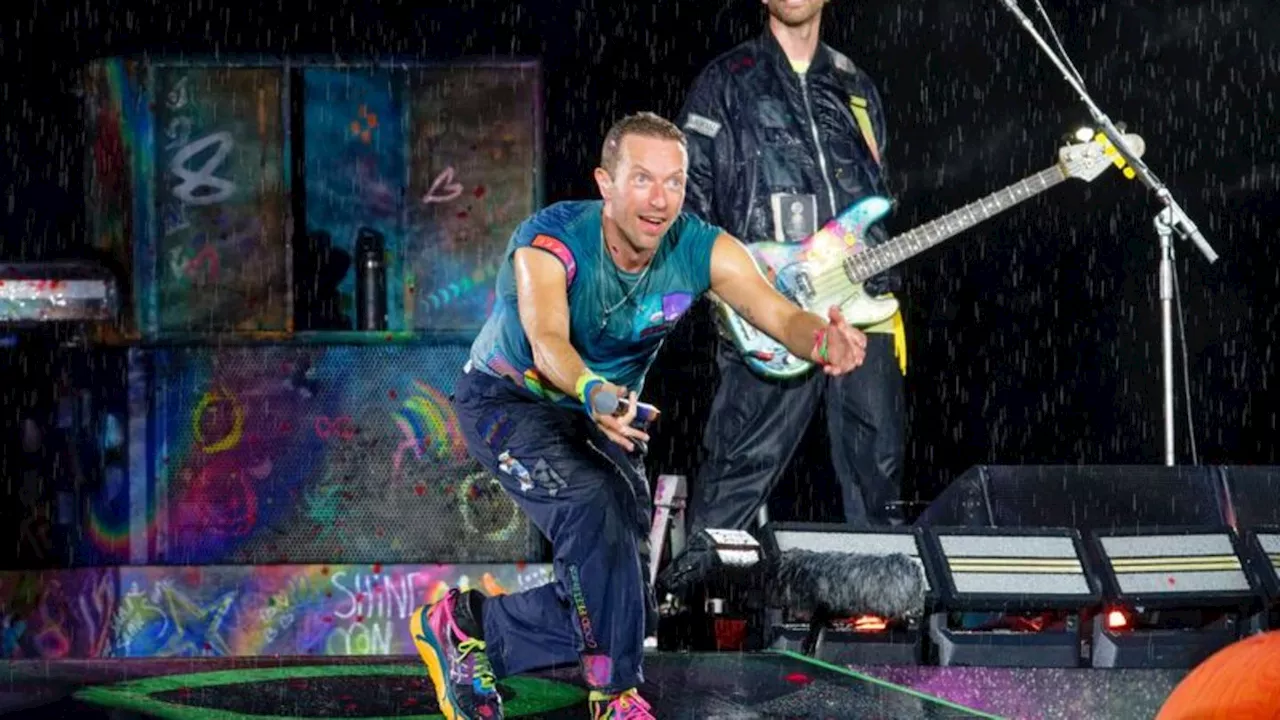 Welttournee: Lichtermeer und Sommerregen - Coldplay spielt in Düsseldorf