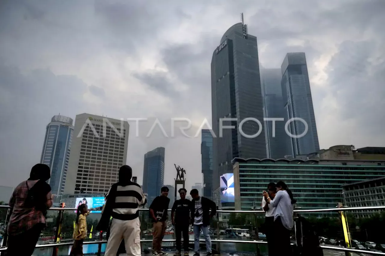 Selasa, BMKG prakirakan mayoritas kota besar alami cuaca berawan