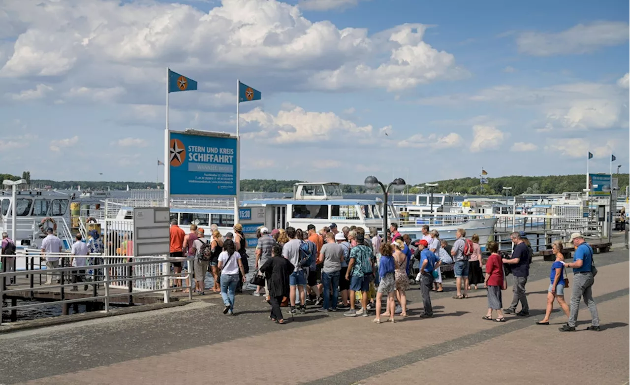 Wannsee: Grünanlage an Dampferanlegestelle Ronnebypromenade nur eingeschränkt nutzbar