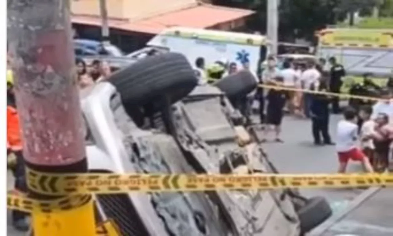 Mujer embarazada resultó herida en aparatoso accidente de tránsito en Santa Cruz, Medellín