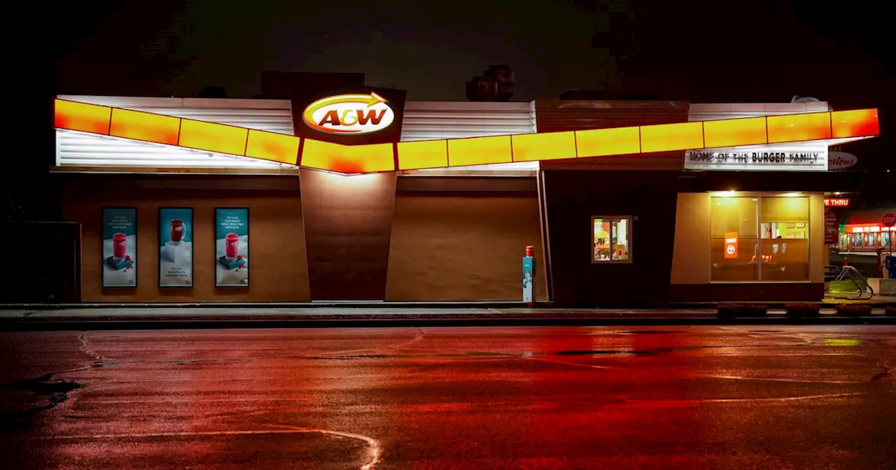 A&W merging with burger chain’s income fund to create single public company