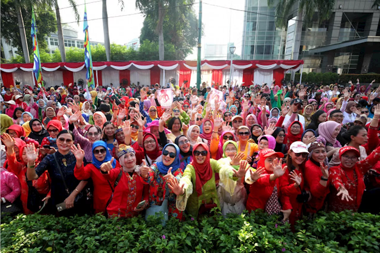 Intip Pameran Koleksi kebaya Ibu Tien Soeharto di Istora pada Hari Kebaya Nasional