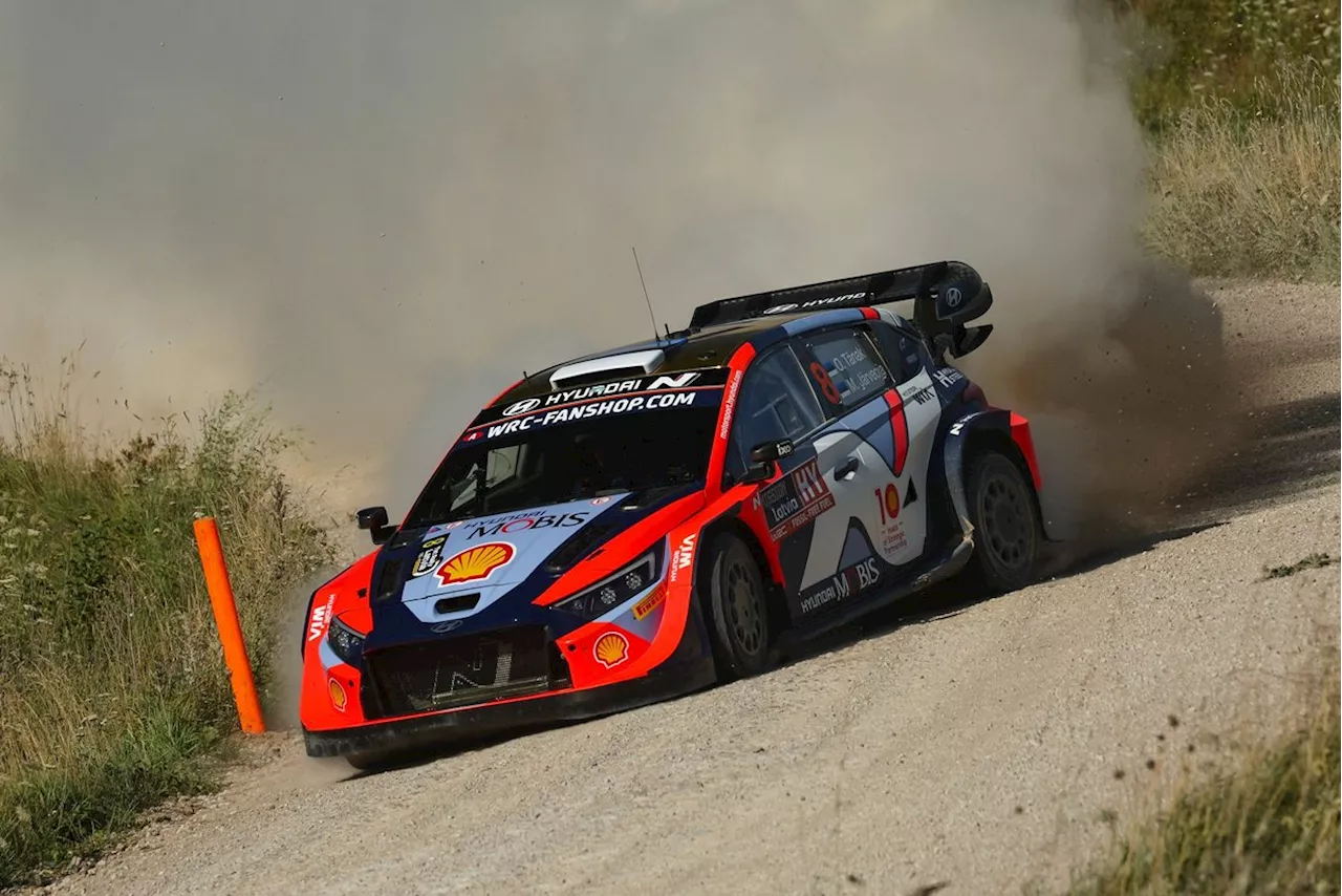 Neuville, Tanak free to fight for WRC title