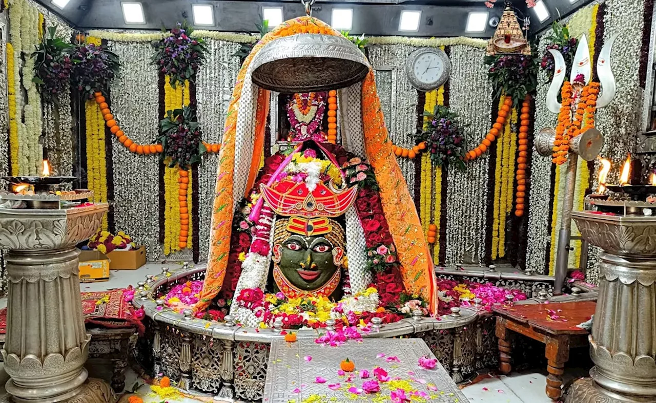 सावन का पहला सोमवार आज, मंदिरों में पूजा-अर्चना के लिए उमड़ी भक्तों की भीड़