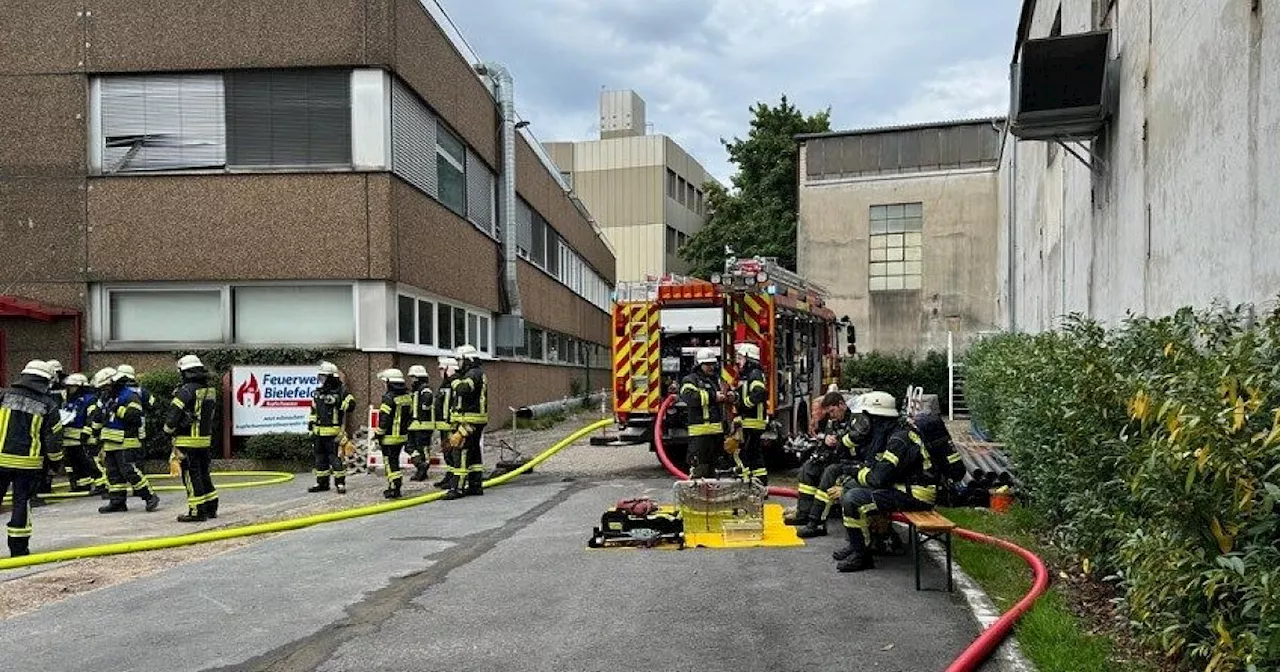 Bielefelder Feuerwehr muss Brand in eigenem Haus bekämpfen