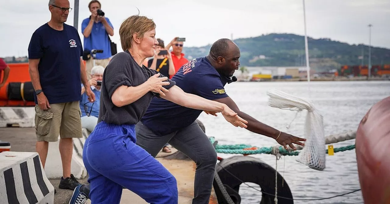 Sandra Hüller tauft zivilen Rettungskreuzer