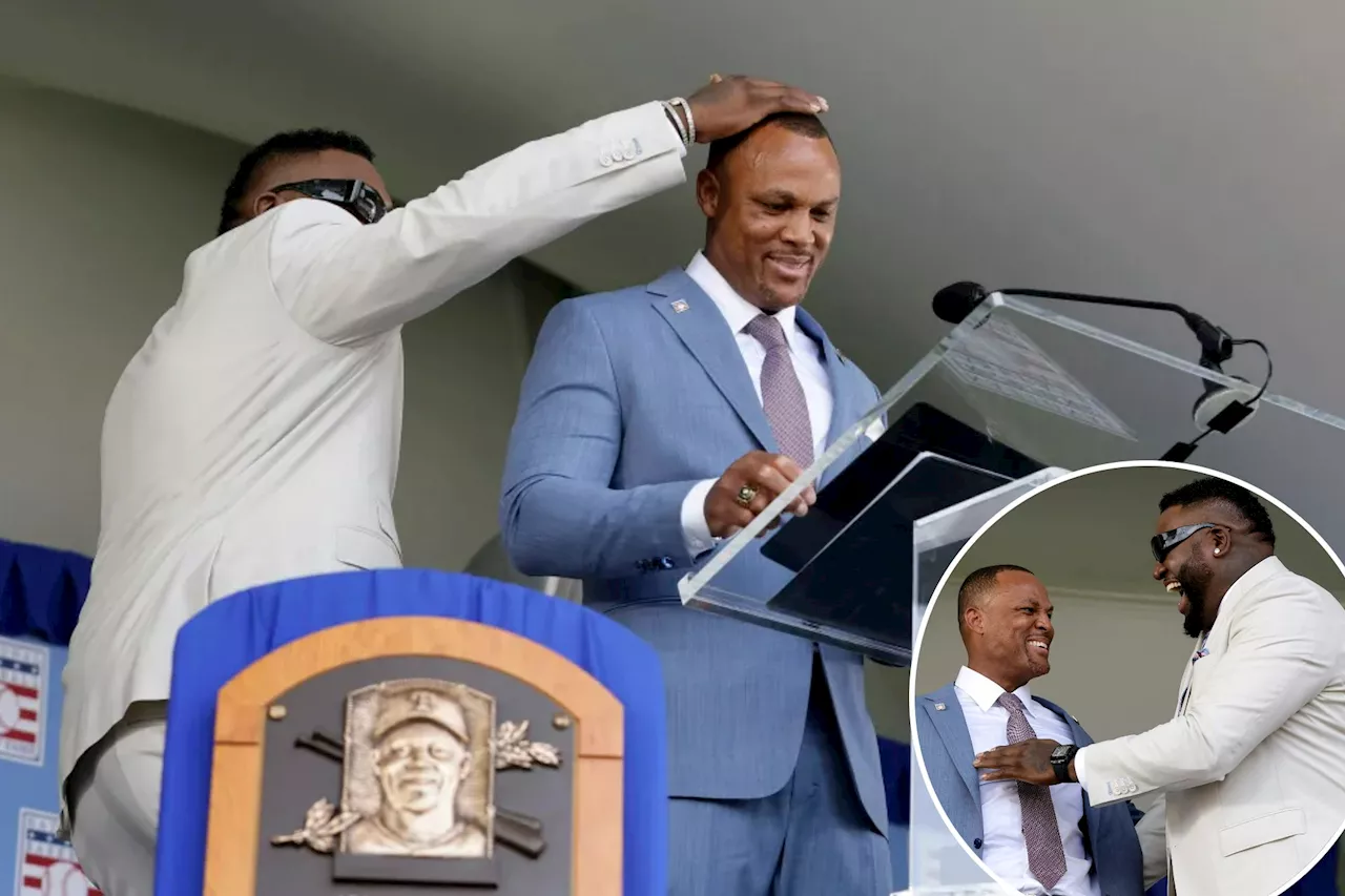 David Ortiz keeps Adrian Beltre's head rub 'curse' going at Hall of Fame induction ceremony