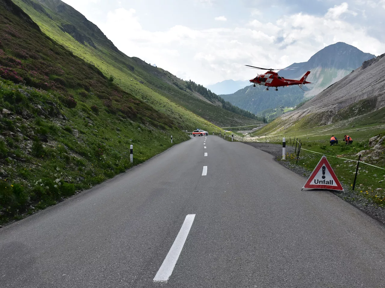 Poschiavo / Bregaglia GR: Zwei Selbstunfälle mit Motorräder