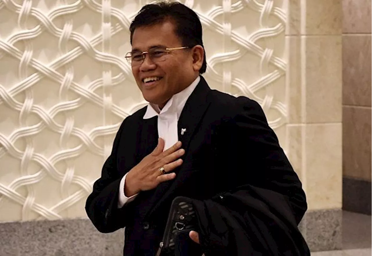 Lawyer Salehuddin Saidin sworn in as senator