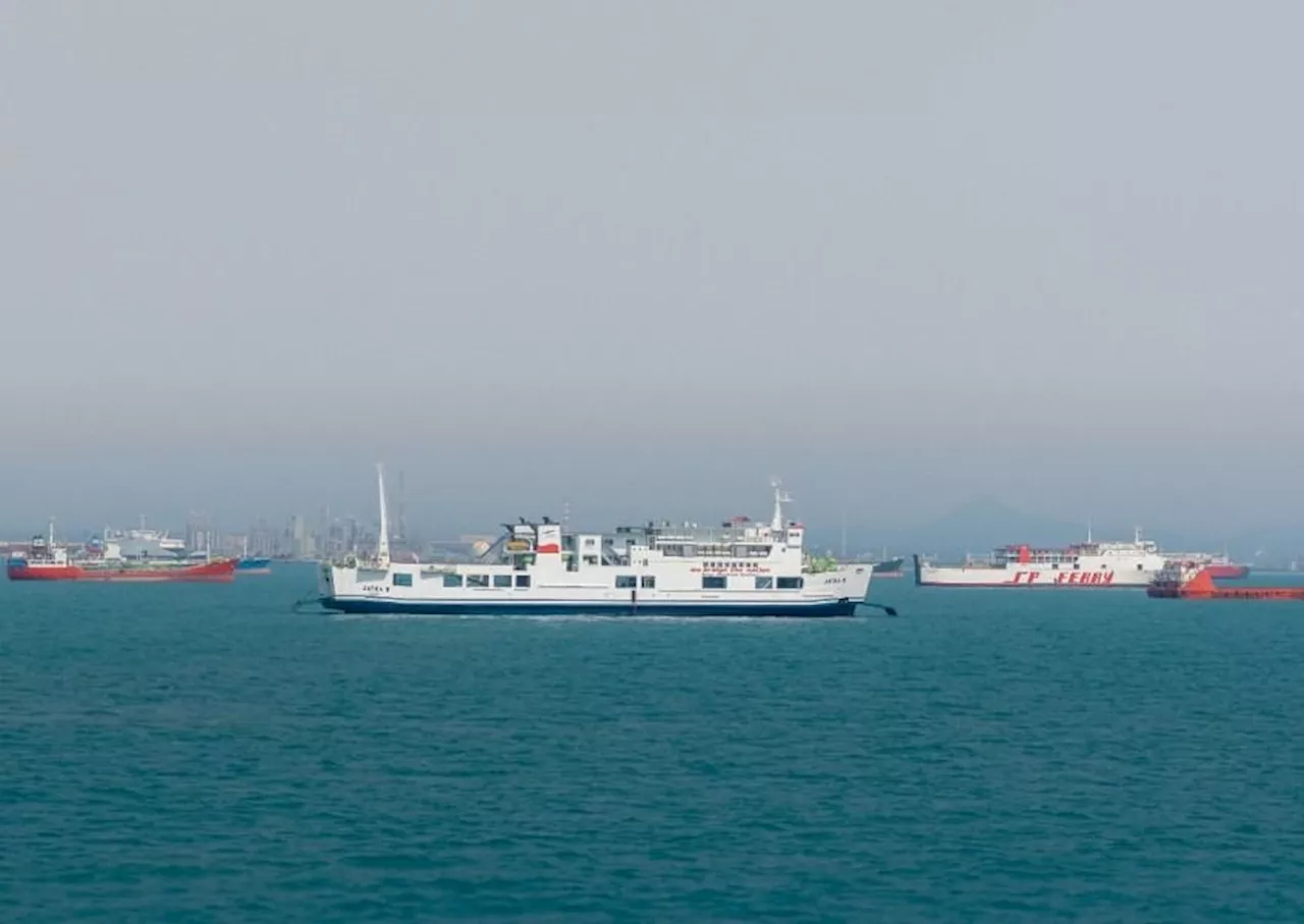 Rescuers search for Indonesia cargo ship missing since last week
