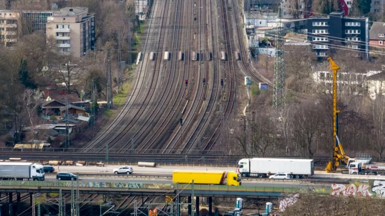 Bahnknotenpunkt Duisburg: Bahnstrecke im Ruhrgebiet für Bauarbeiten gesperrt