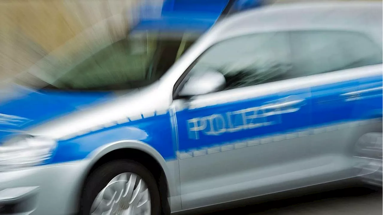 Berlin-Frohnau: Polizei prüft nach Bankraub ausgebrannte Autos in Moabit