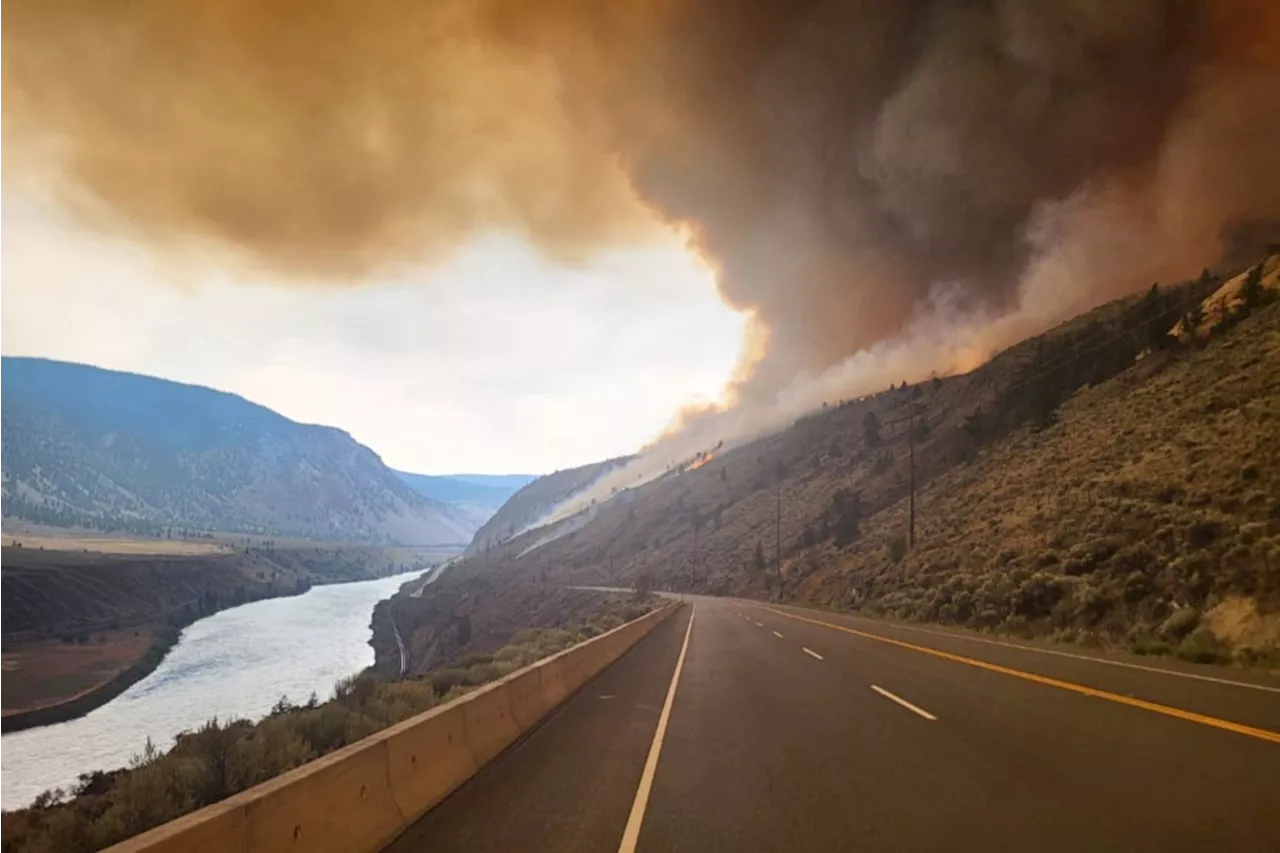 B.C. warns wildfires may cause more sudden closures along Interior highways