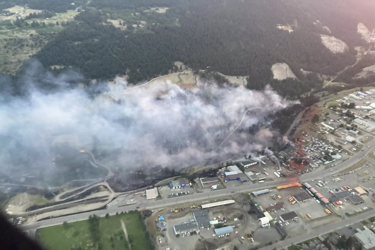 Residents of Williams Lake, B.C., get front-row view of battle to save their town