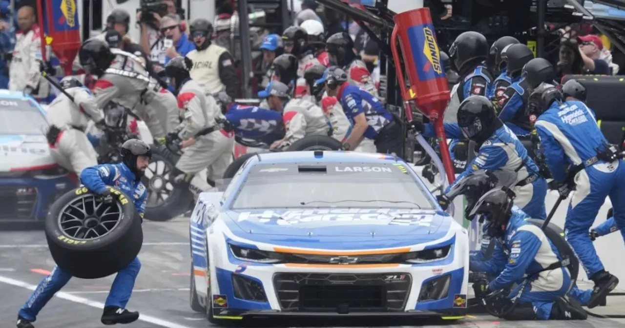 Kyle Larson races to his 1st Brickyard 400 victory, making a late charge through the field