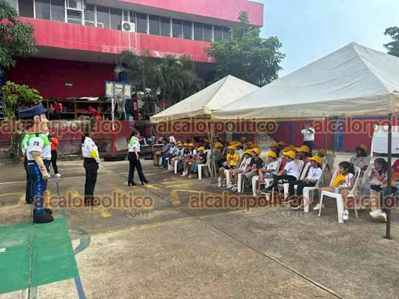 Tránsito del Estado imparte cursos en cultura y seguridad vial, en Coatzacoalcos