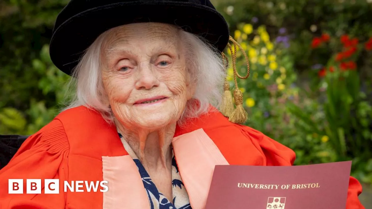 Physicist pioneer, 98, honoured 75 years after discovery