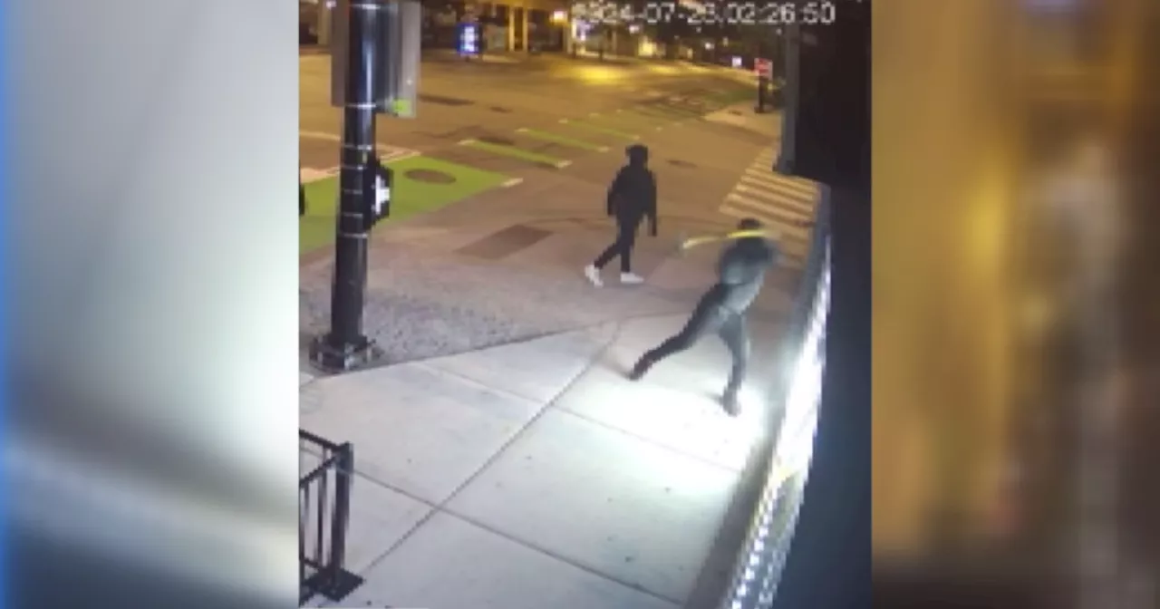 Burglars try to break into Near North Side Chicago liquor store for second time this month