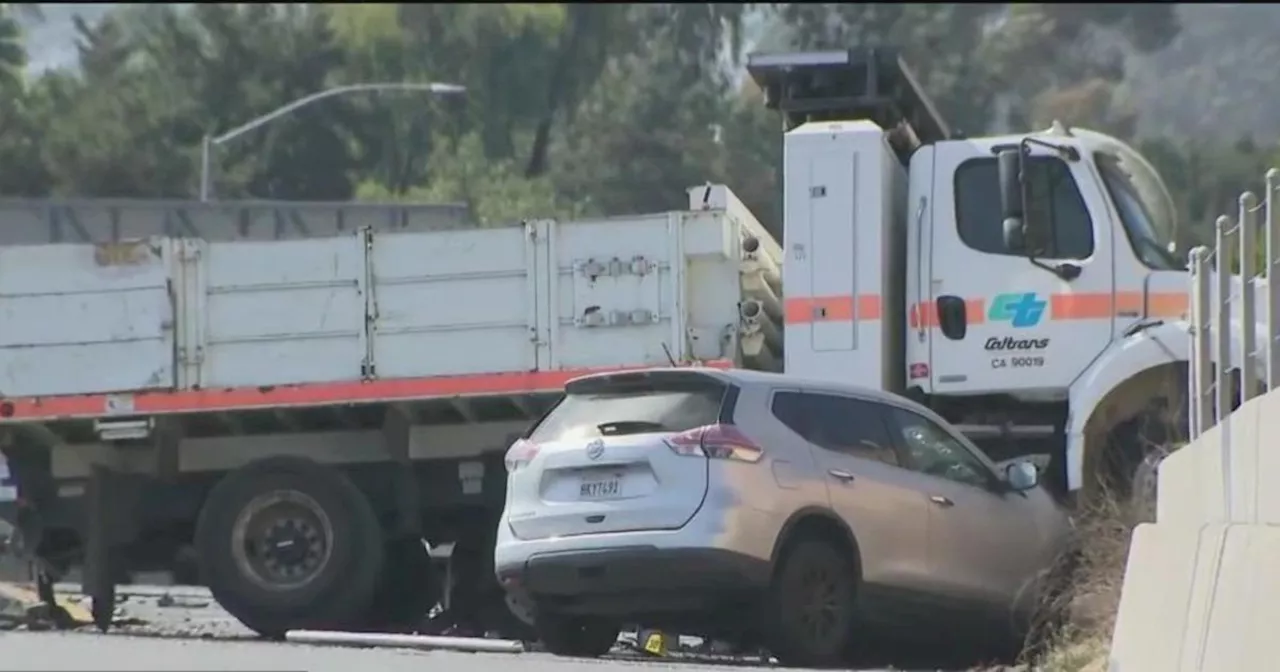 Caltrans worker dies after being hit by tow truck on 5 Freeway in San Clemente