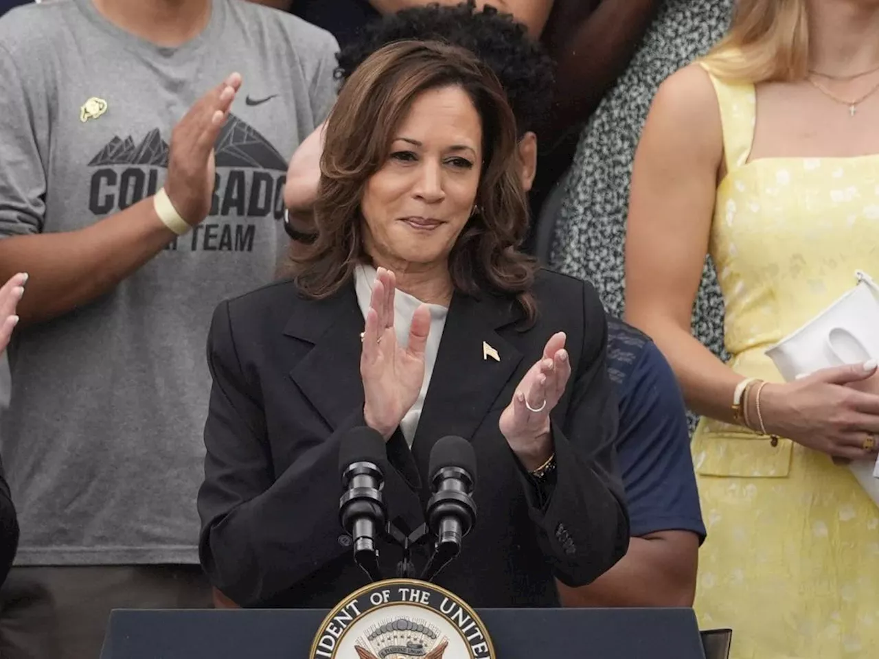 Kamala Harris per ora non convince gli elettori: Trump ancora avanti nei sondaggi