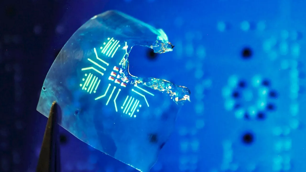 Plastic with purpose: US scientists create recyclable polymer that glows in dark