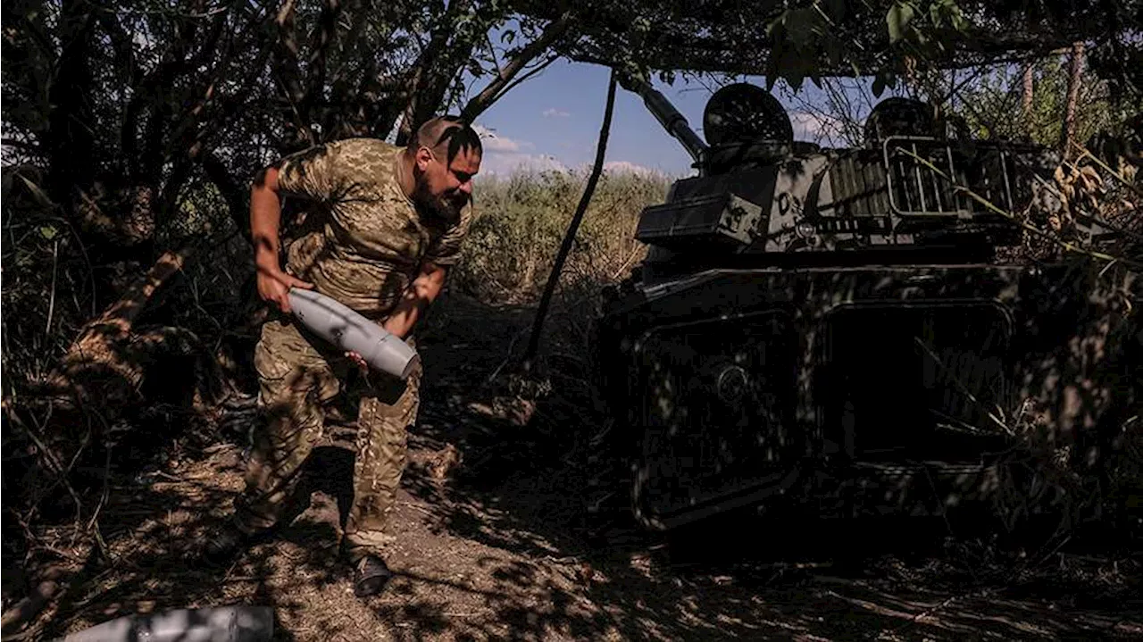 Зеленский внес в Раду законопроекты о продлении военного положения и мобилизации